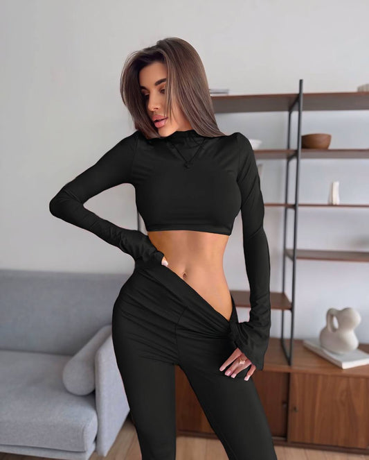 Women’s Crop Top and Flared Leggings Set – Lorenzella Black Motion Model